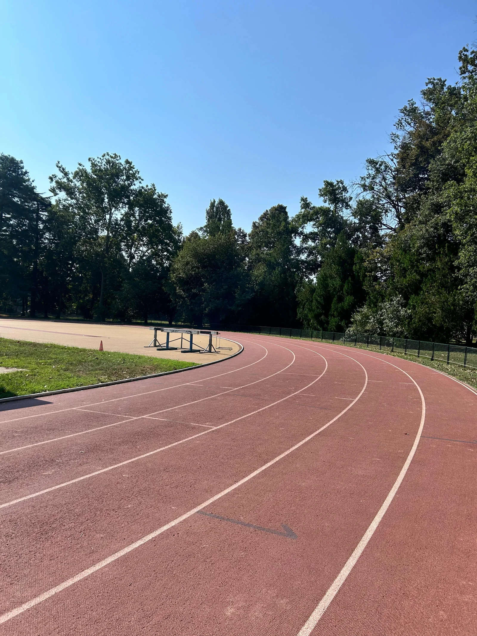 La curva e le corsie della pista del Campo CONI di Pavia